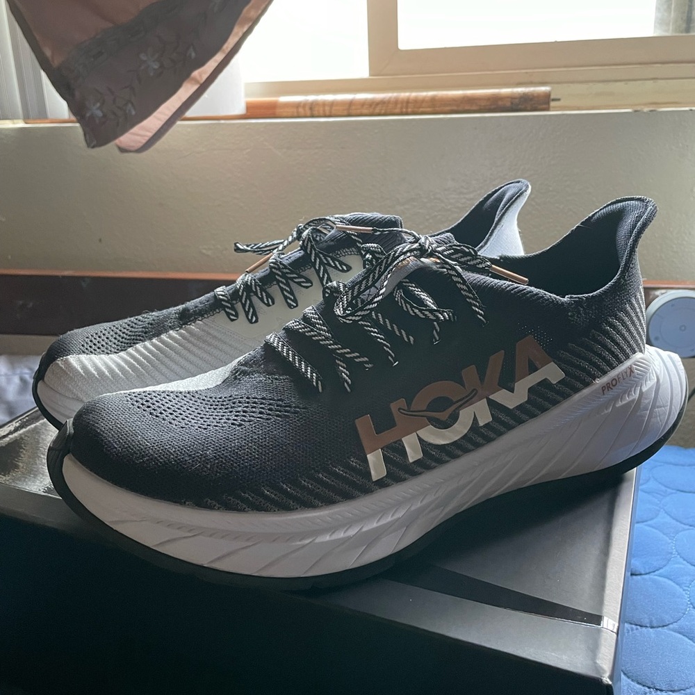 Men’s Hoka Carbon X size 12